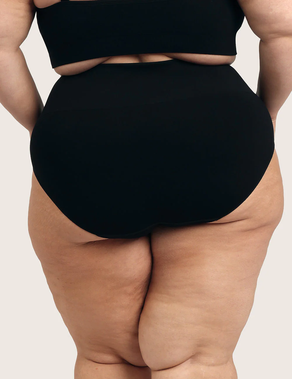 Shaper High Cut Full Briefs – Svart
