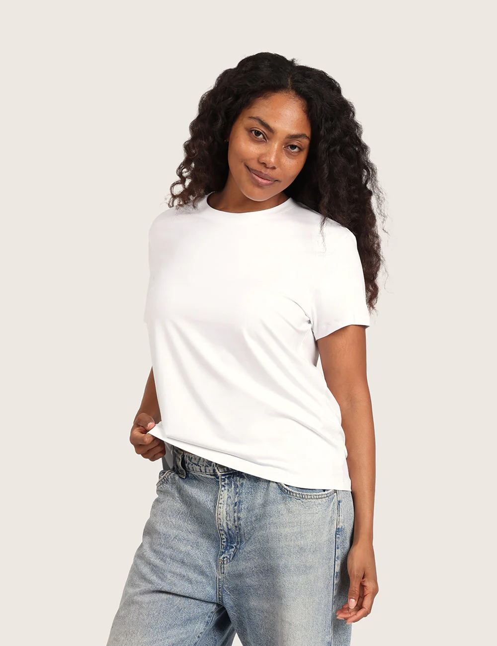 Klassisk t-shirt med rund hals för dam – vit