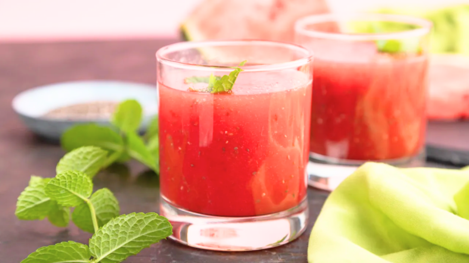 Vandmelon kombucha med citron, mynte og lavendel – frisk sommeropskrift