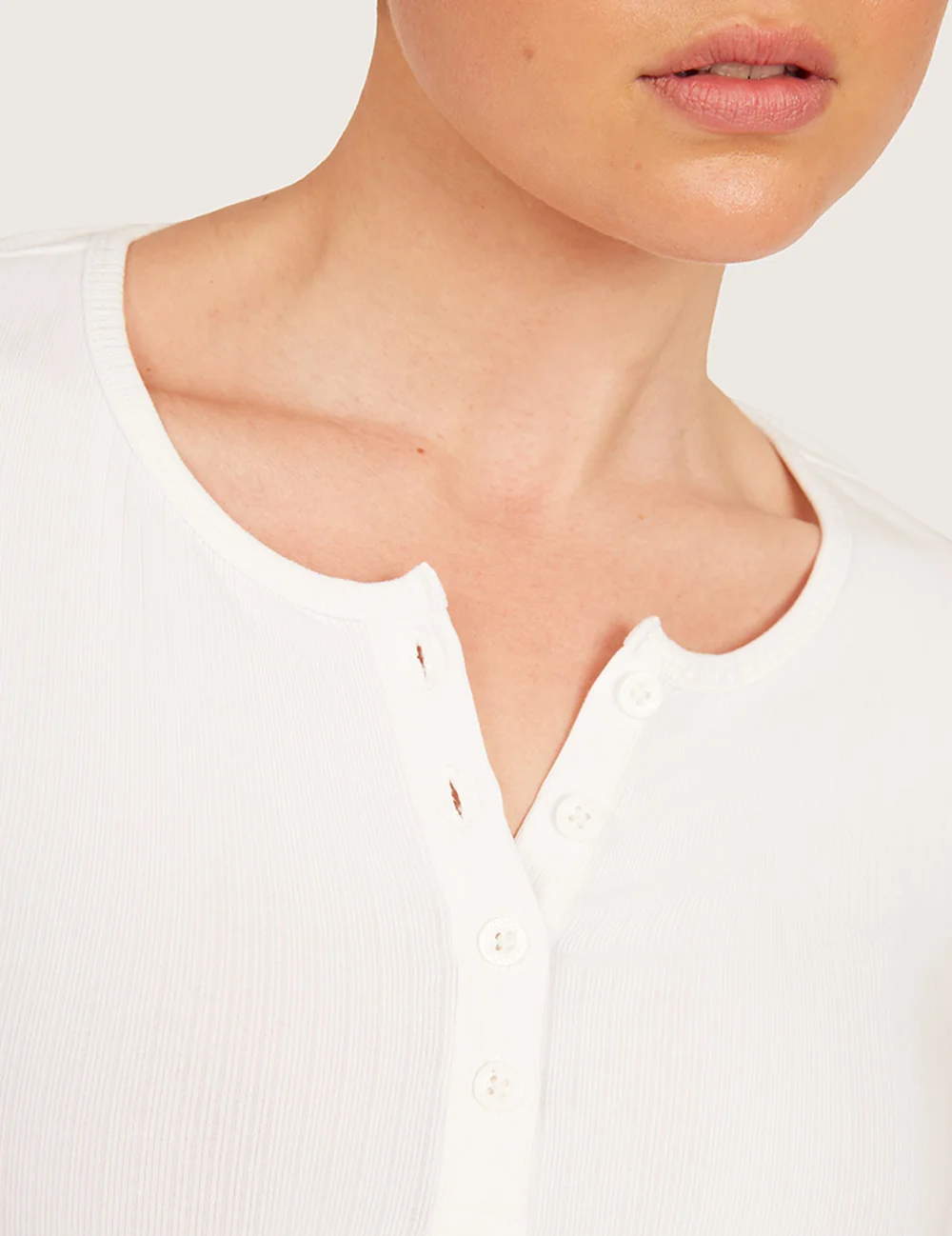 AiraRib™ langærmet Henley-top – Chalk White – billede 5