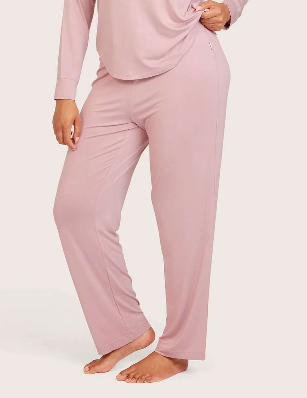 Boody Goodnight natbukser i Lilac – skråt forfra på model