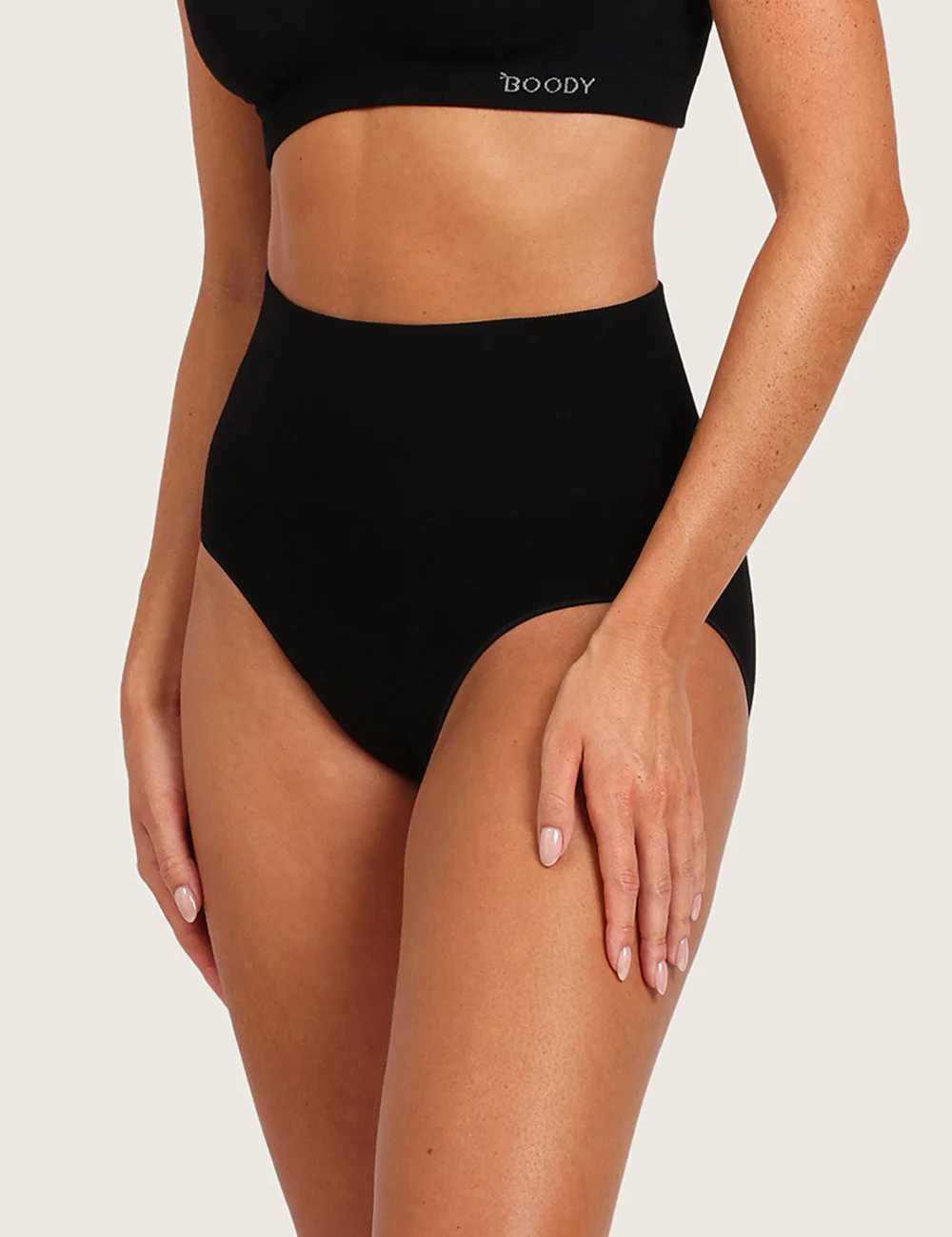 Shaper High Cut Full Briefs – Svart