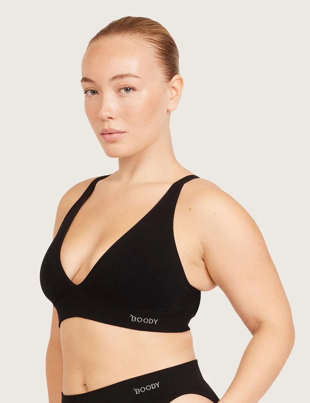 Plunge-bh i bambu utan bygel – svart