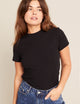 Ribbad t-shirt med rund halsning – Dam – Svart