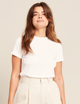 Dam T-shirt med ribbad rund halsringning – Vit